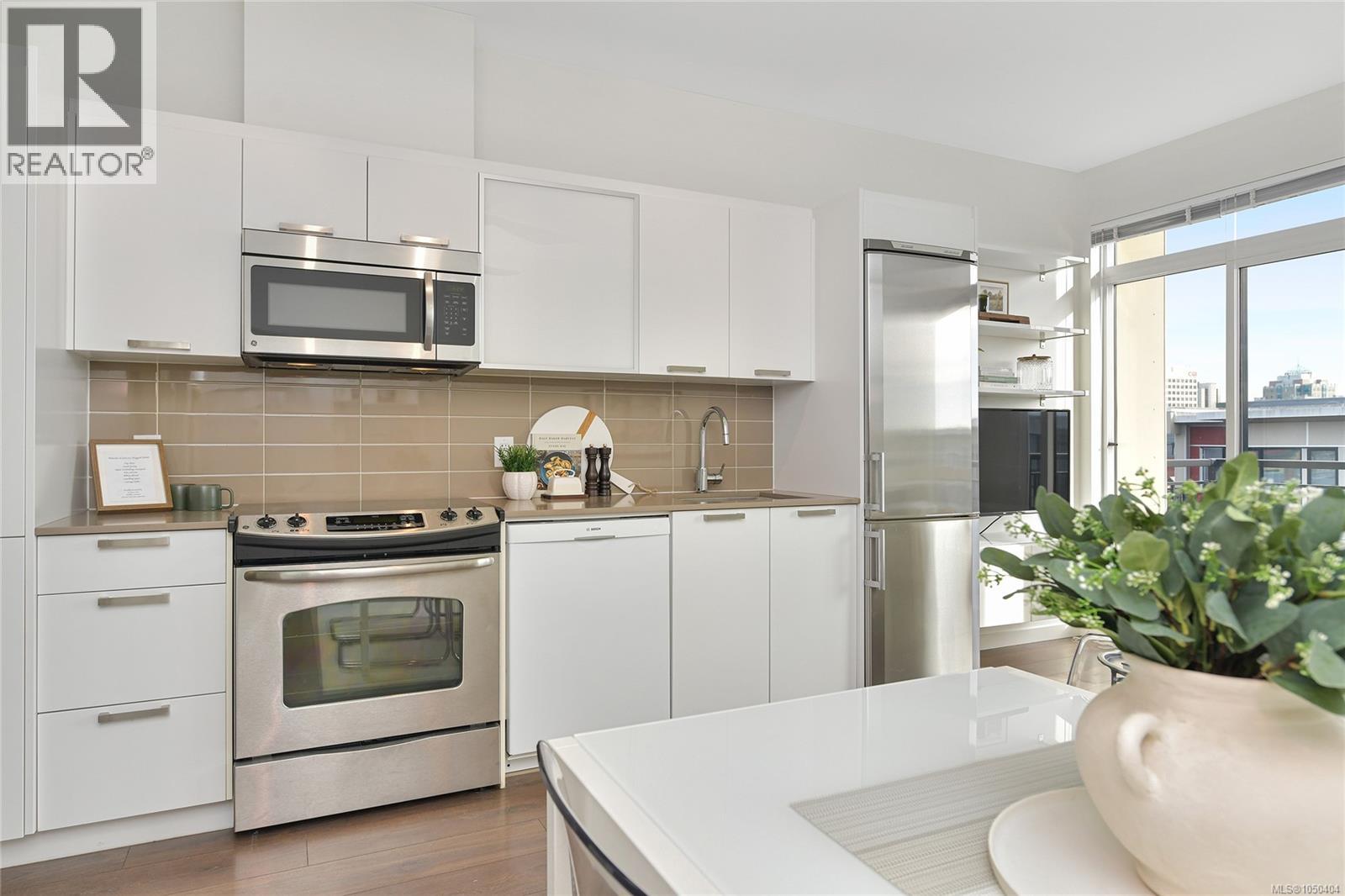 #516 517 Fisgard St - 8