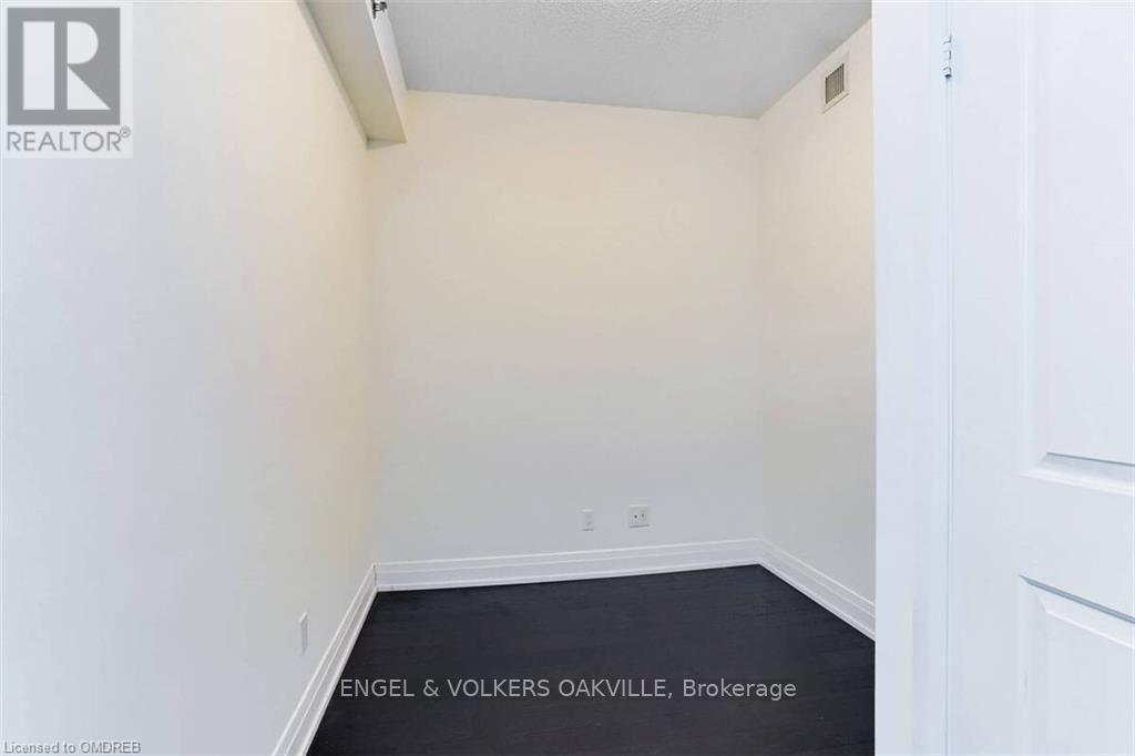 65 Speers Road — photo 10