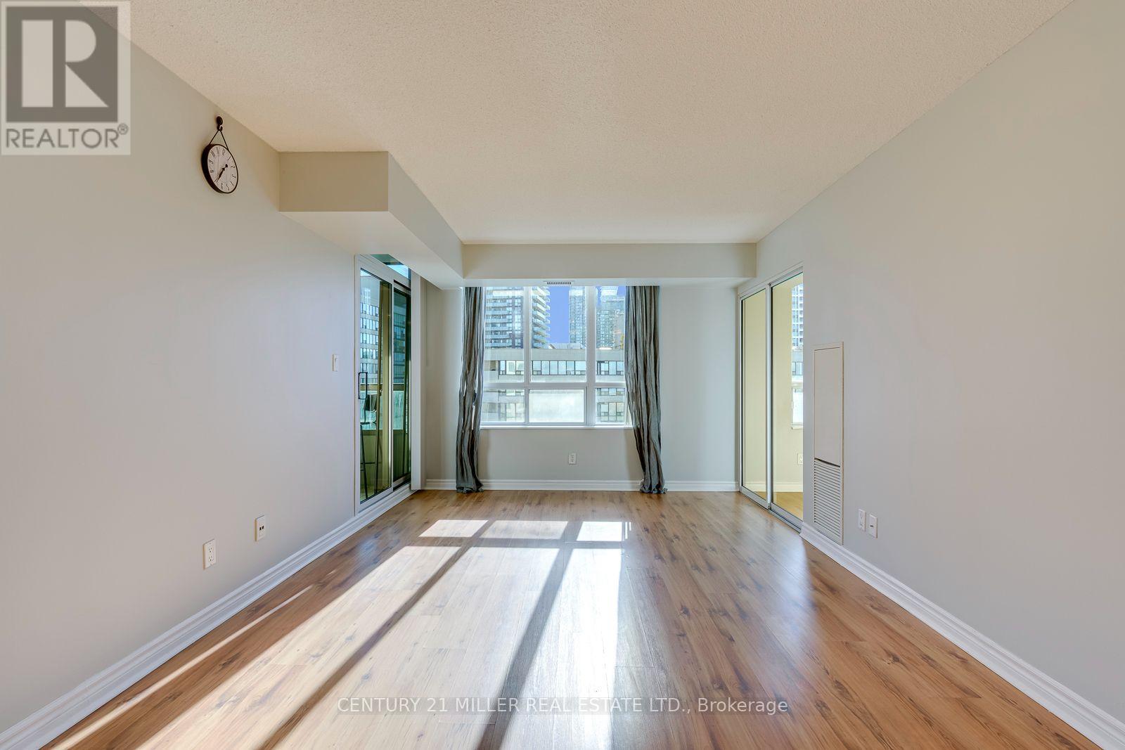 2010- 335 Rathburn Road West, Mississauga, ON photo 14