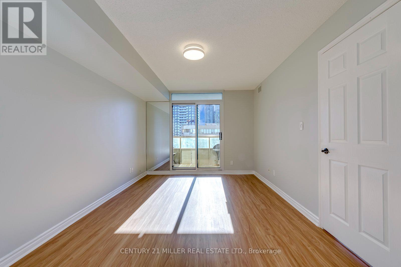 2010- 335 Rathburn Road West, Mississauga, ON photo 18