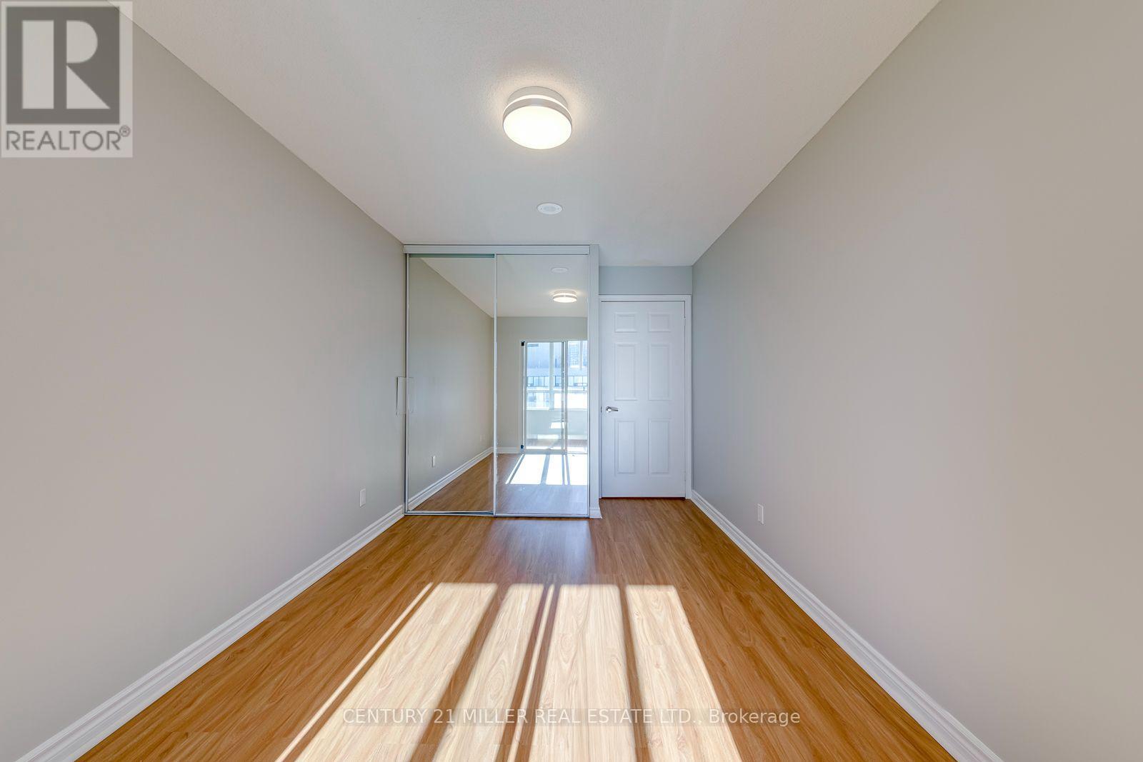2010- 335 Rathburn Road West, Mississauga, ON photo 27