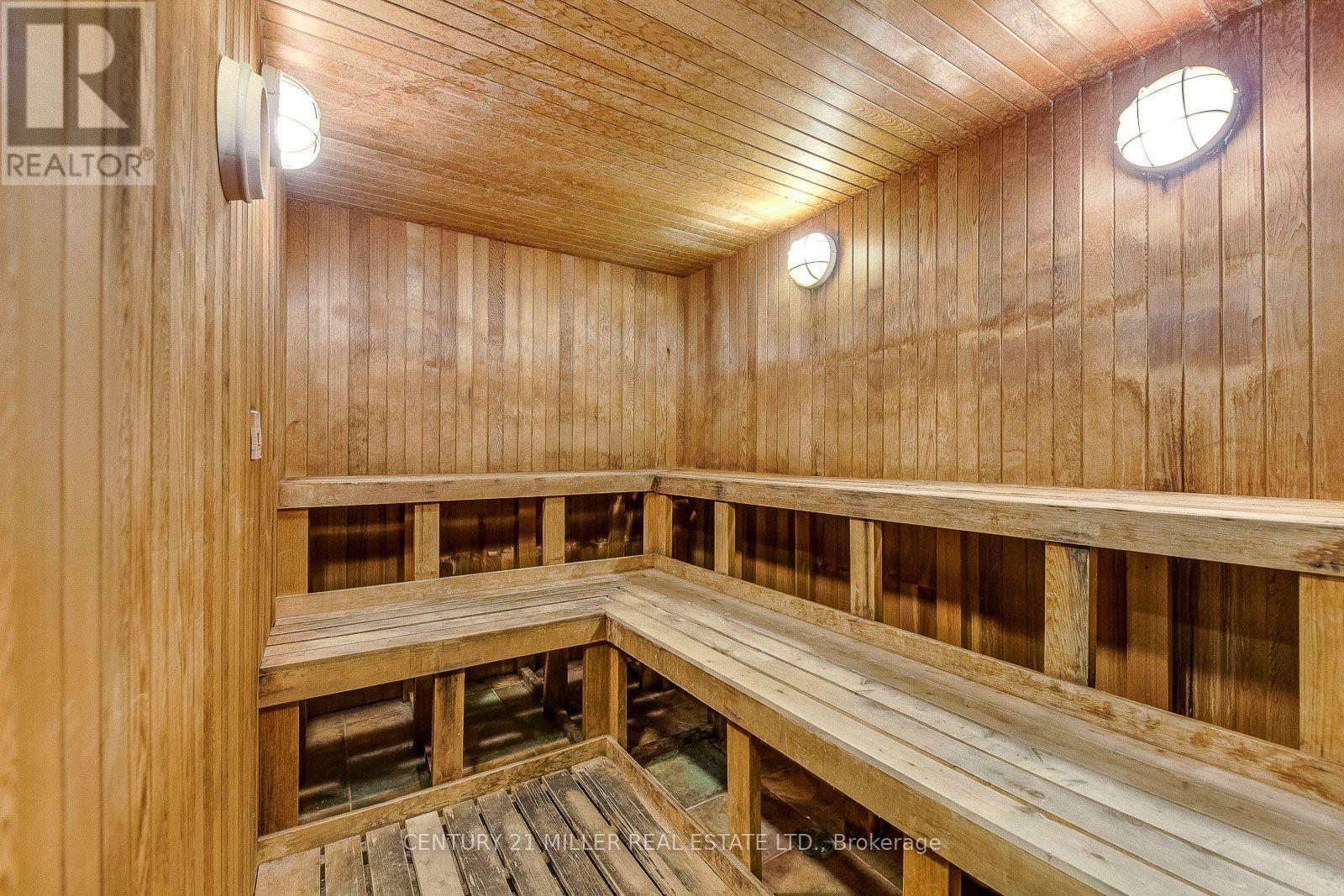 2010- 335 Rathburn Road West, Mississauga, ON photo 37