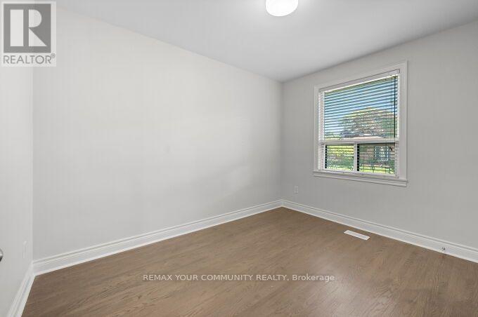 3 INDIANOLA DRIVE - 19