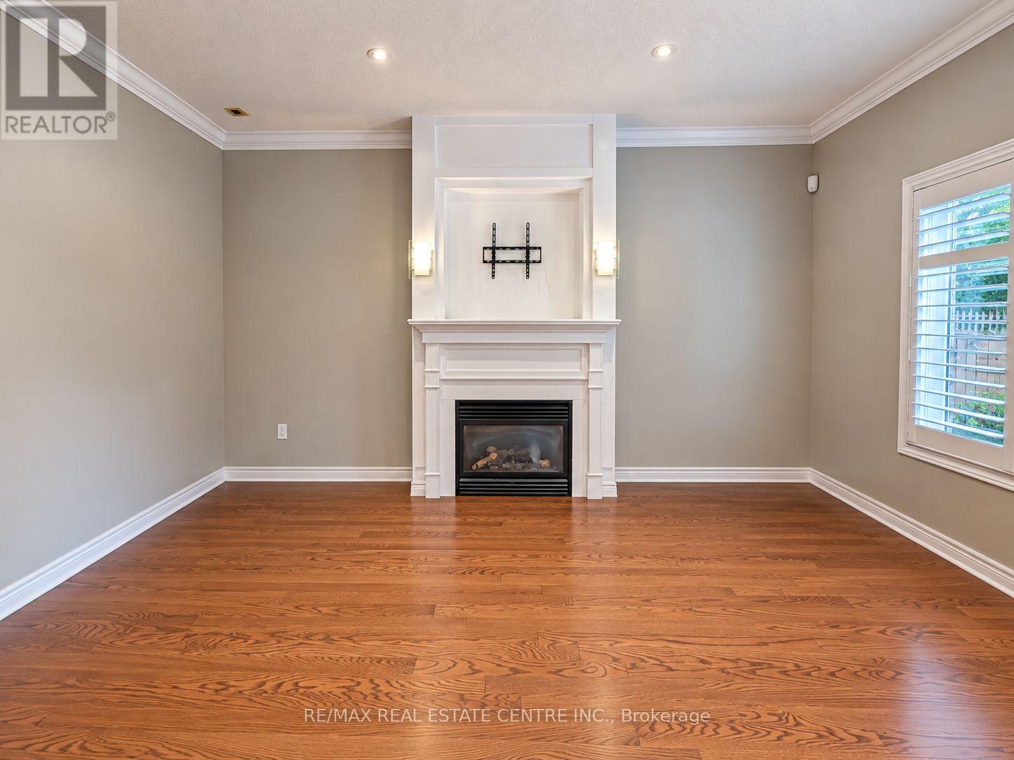 1302 Renfield Drive, Burlington, ON photo 12