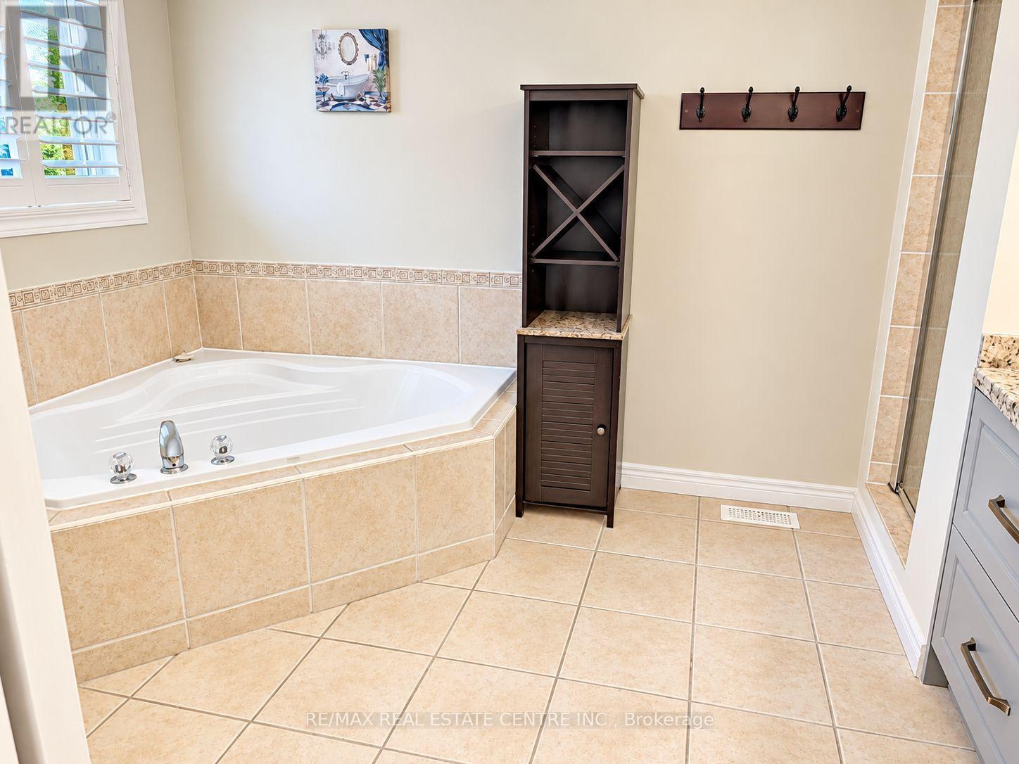 1302 Renfield Drive, Burlington, ON photo 24
