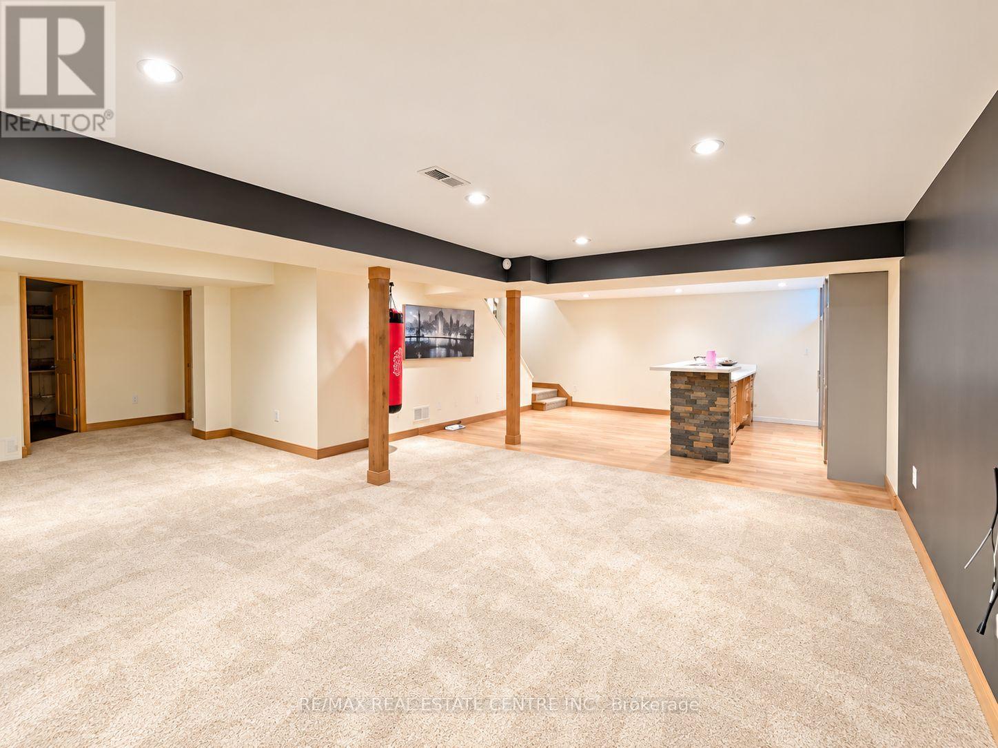 1302 Renfield Drive, Burlington, ON photo 33
