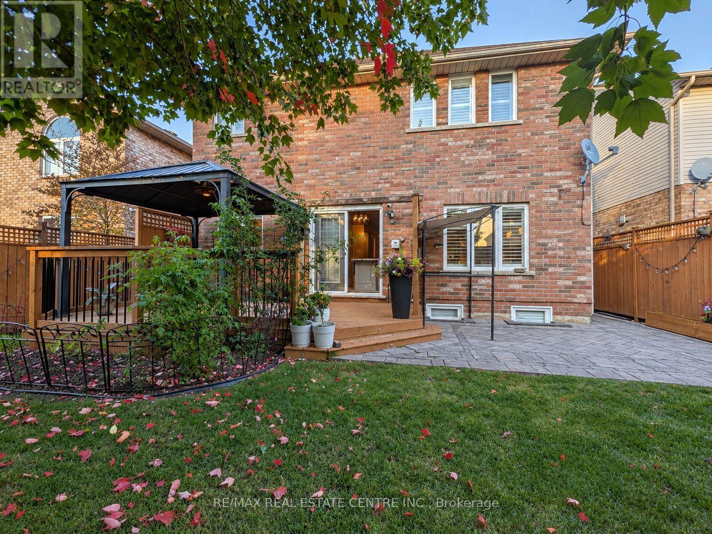 1302 Renfield Drive, Burlington, ON photo 43