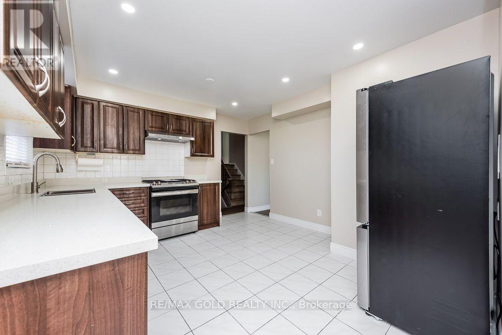 7283 Sigsbee Drive, Mississauga, ON photo 8
