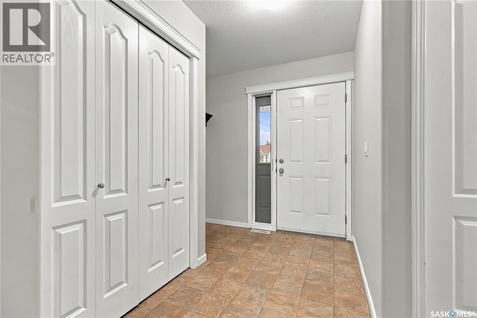 3158 37TH STREET W, Saskatoon — photo 2