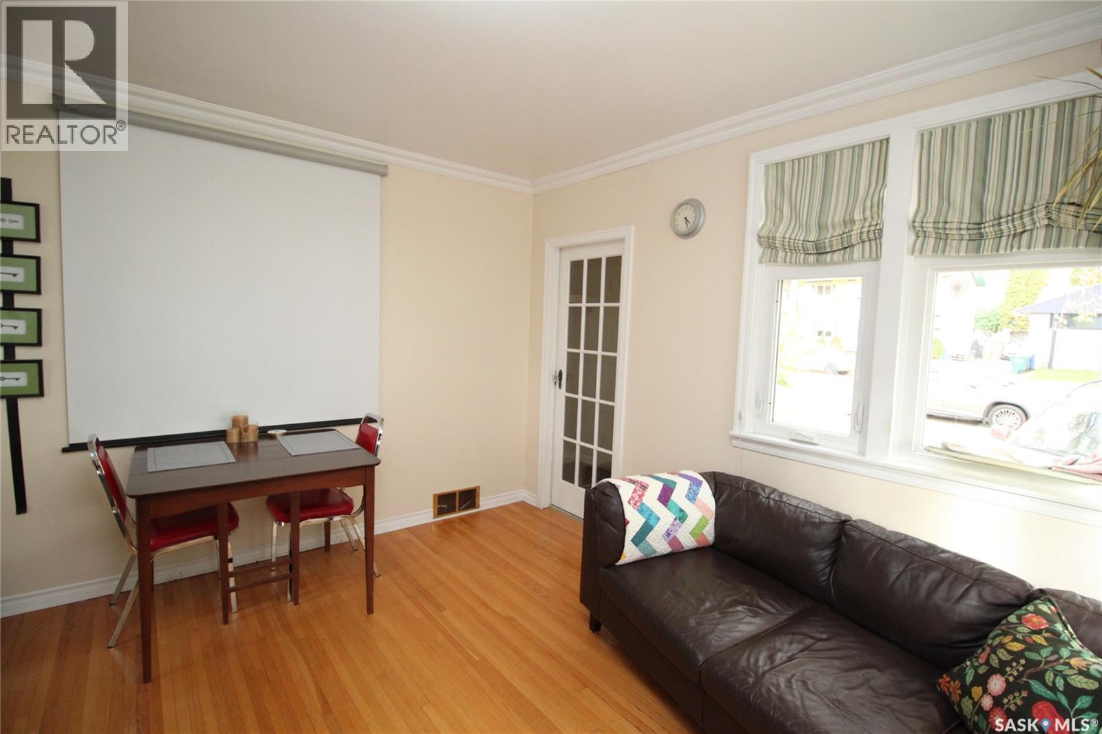 1015 H AVENUE N, Saskatoon — photo 3