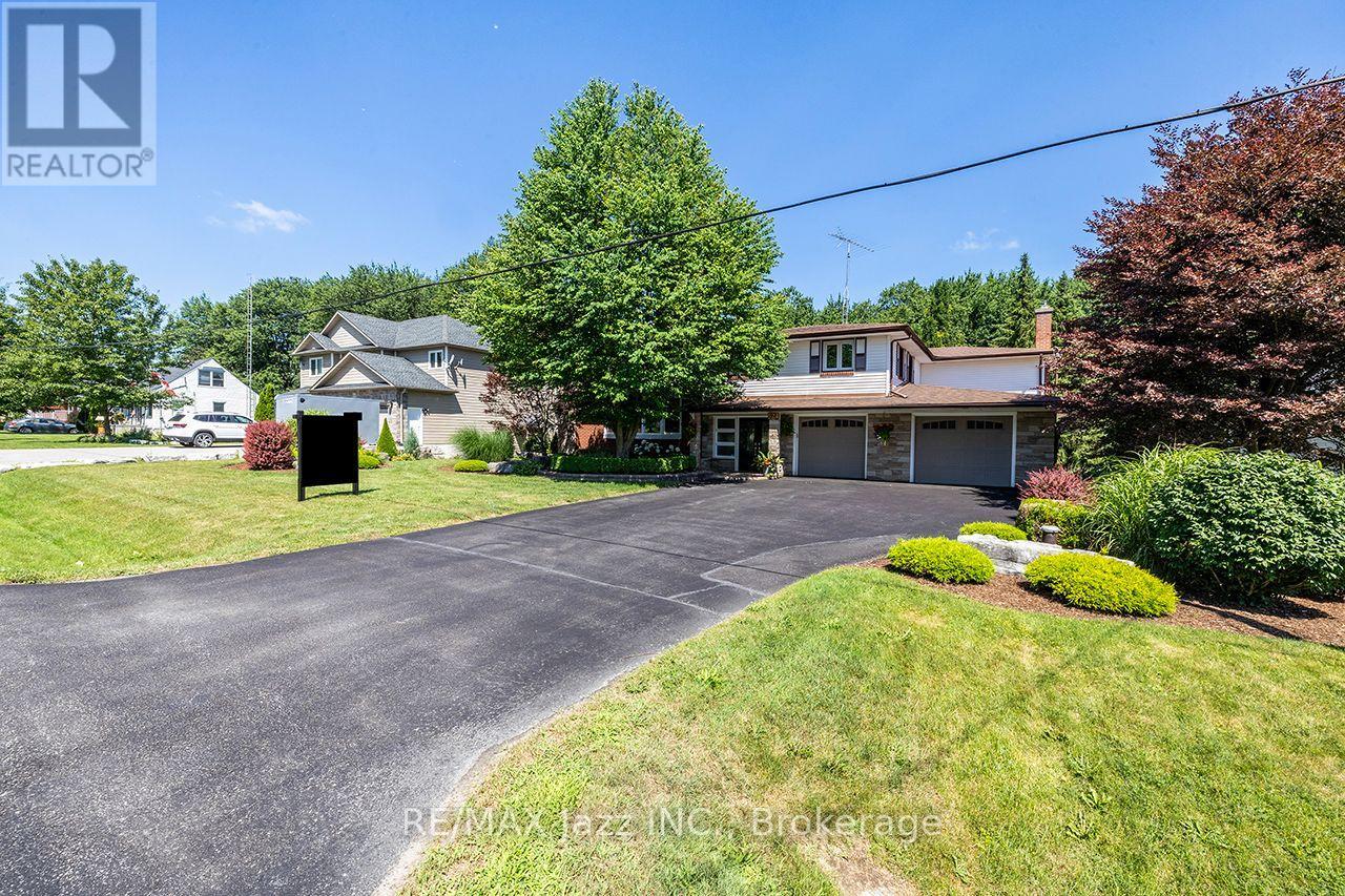 624 ROSELAWN AVENUE, Oshawa (Northwood)