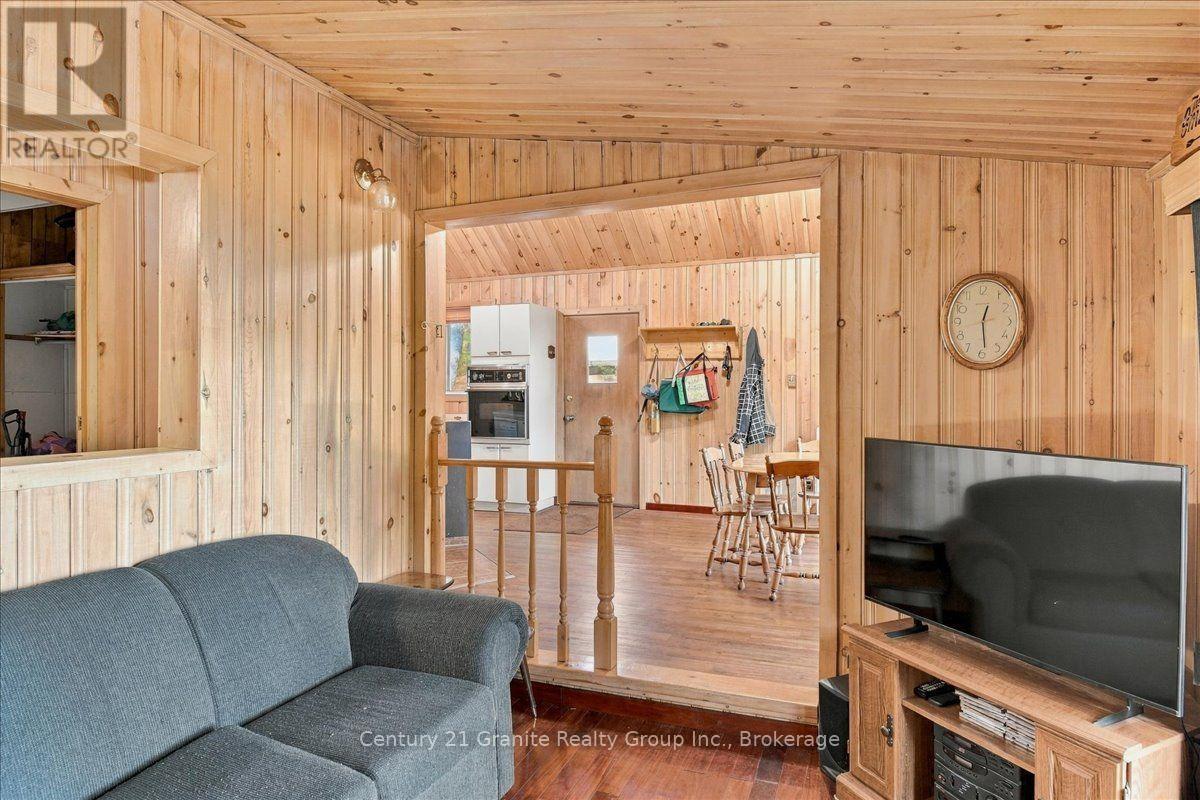 354 Forestview Road North, Hastings Highlands, ON photo 10