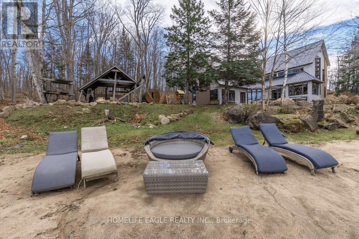1092 South Clear Lake Road, Bracebridge, ON photo 4