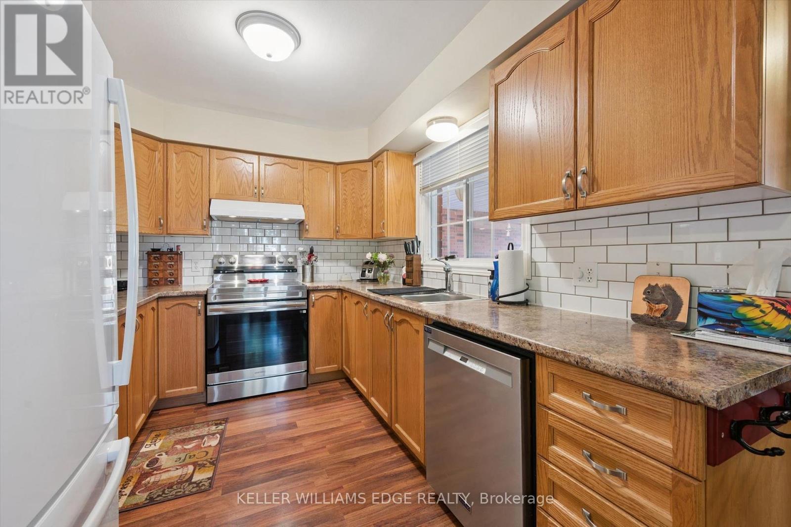 1- 570 West Street West, Brantford, ON photo 12