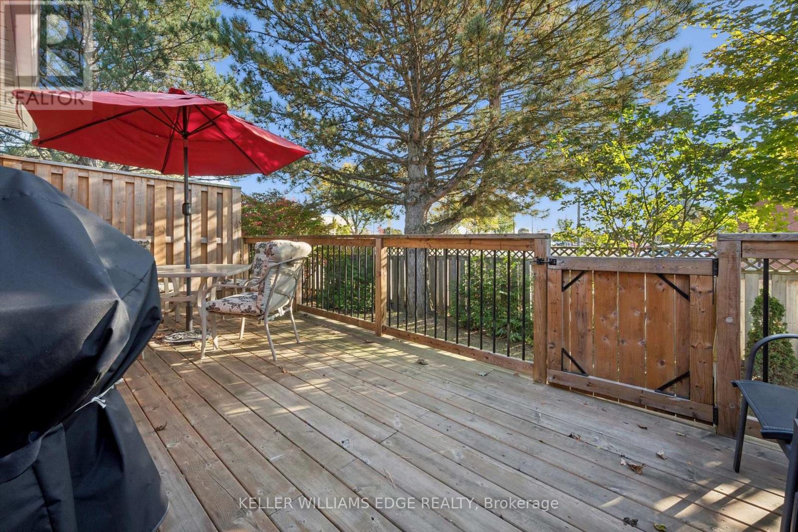 #1 570 WEST STREET W - 31