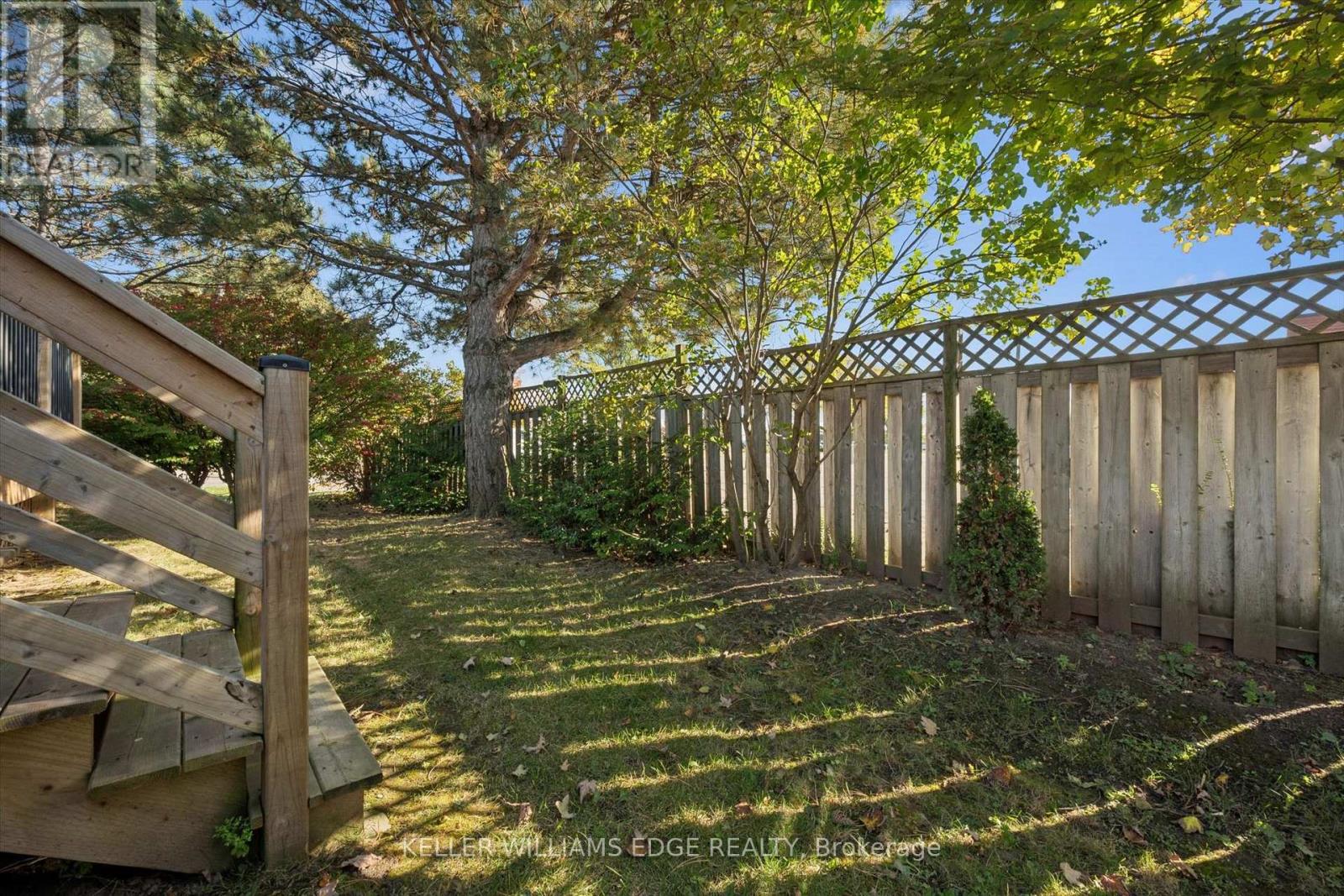 #1 570 WEST STREET W - 33