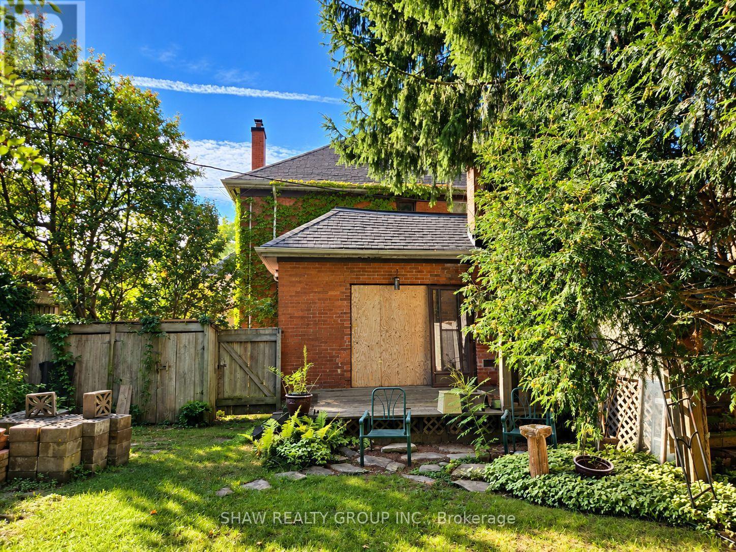 371 Hunter Street, Woodstock, ON photo 3