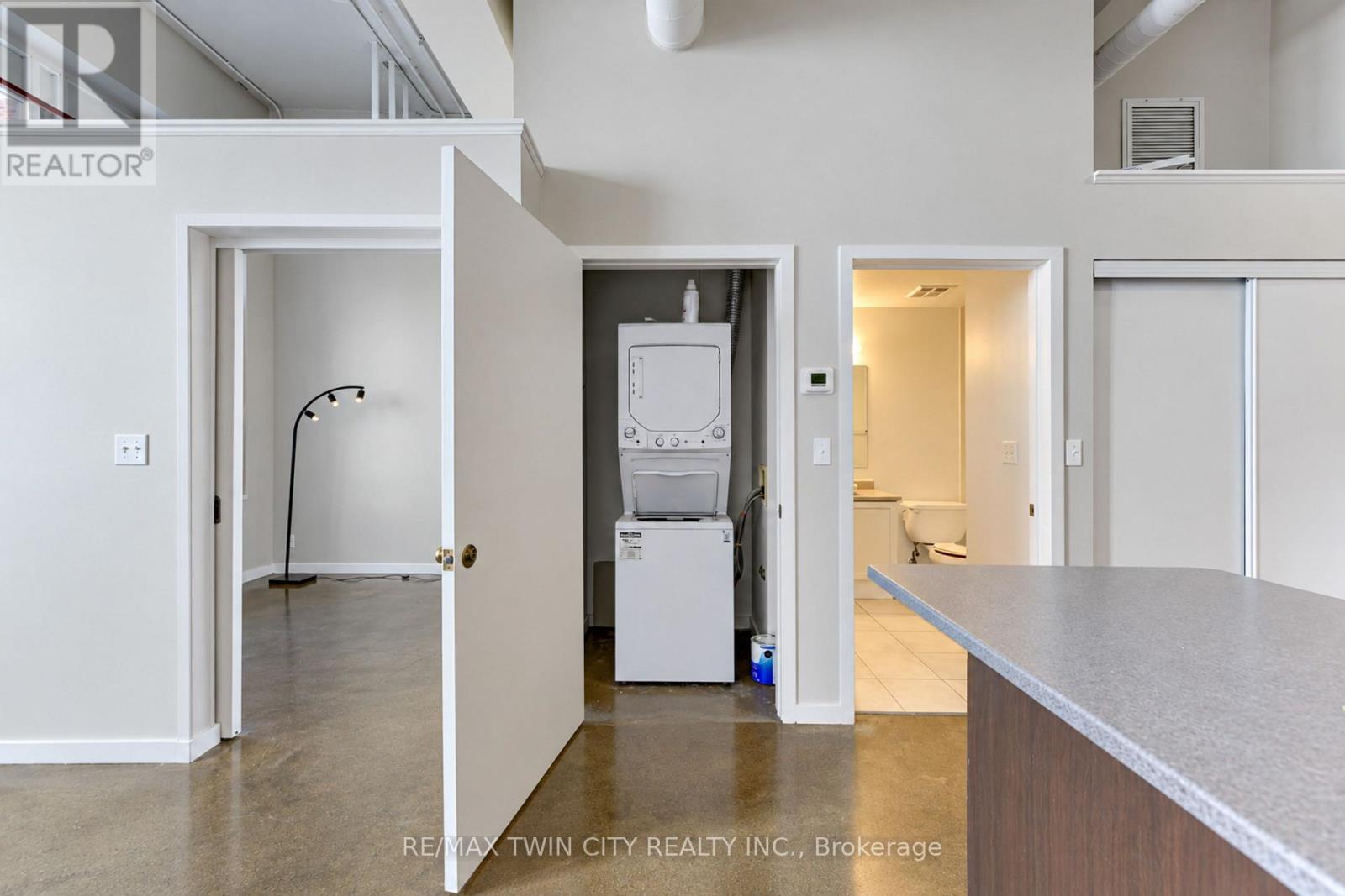 405- 404 King Street West, Kitchener, ON photo 24