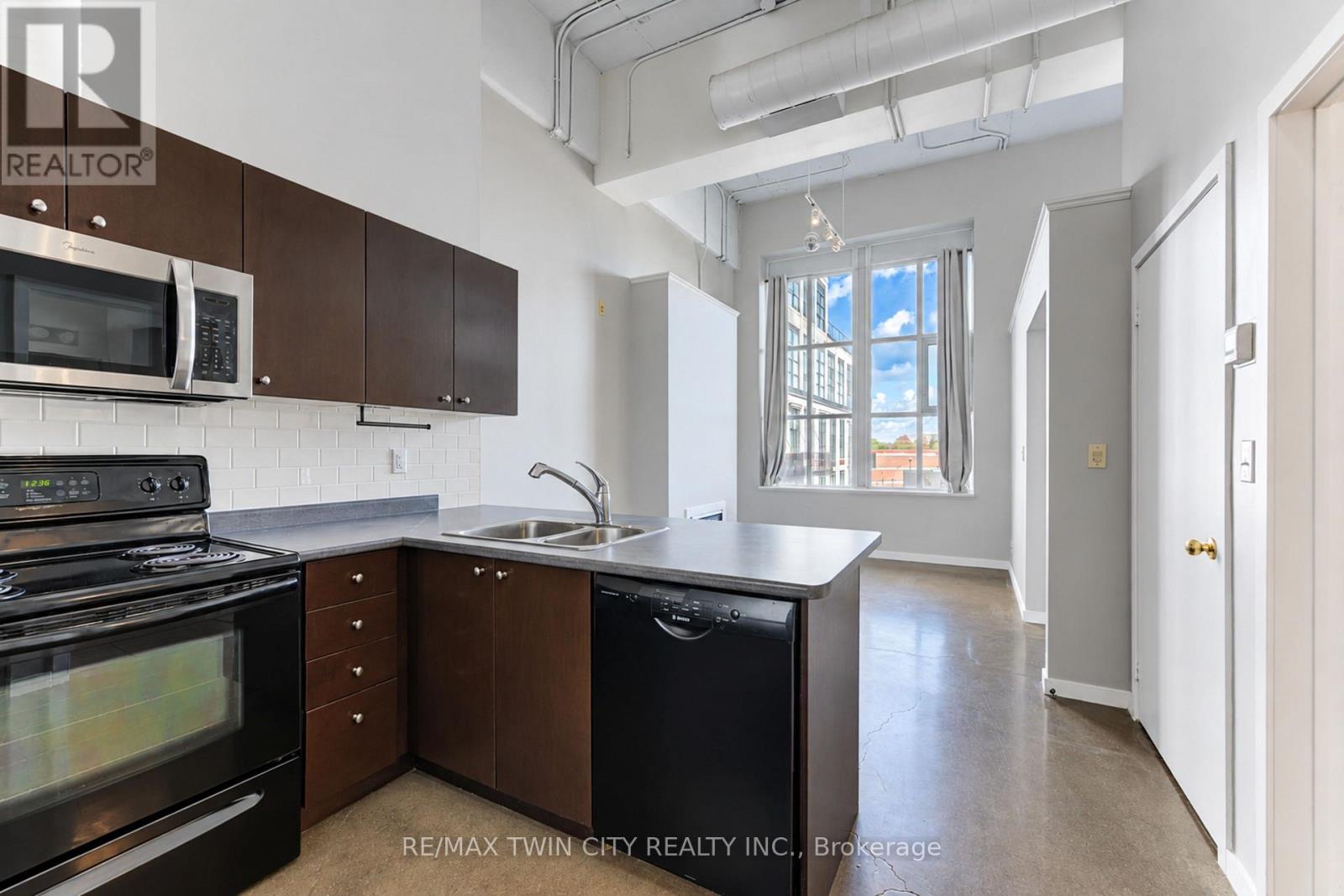 405- 404 King Street West, Kitchener, ON photo 9