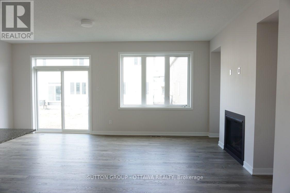 663 Allied Mews — photo 13