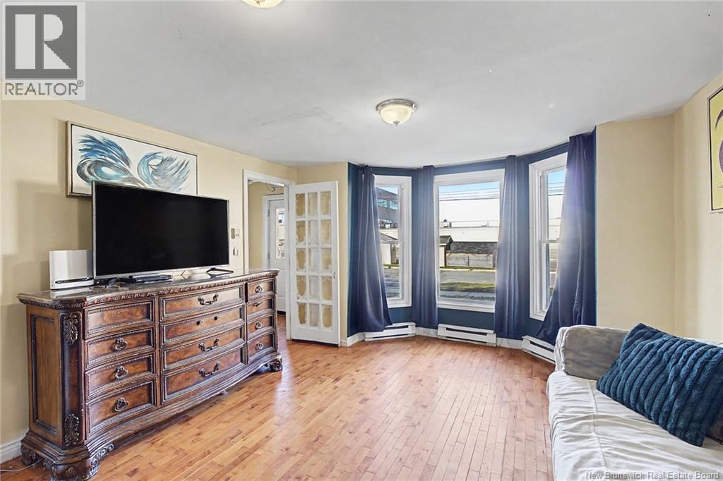 272 Hughes street - 14