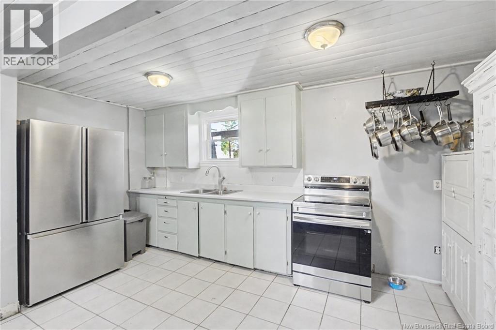 272 Hughes street - 20