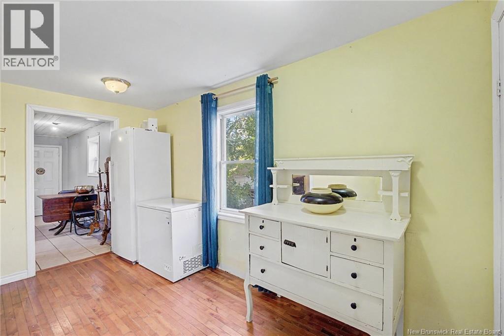 272 Hughes street - 16