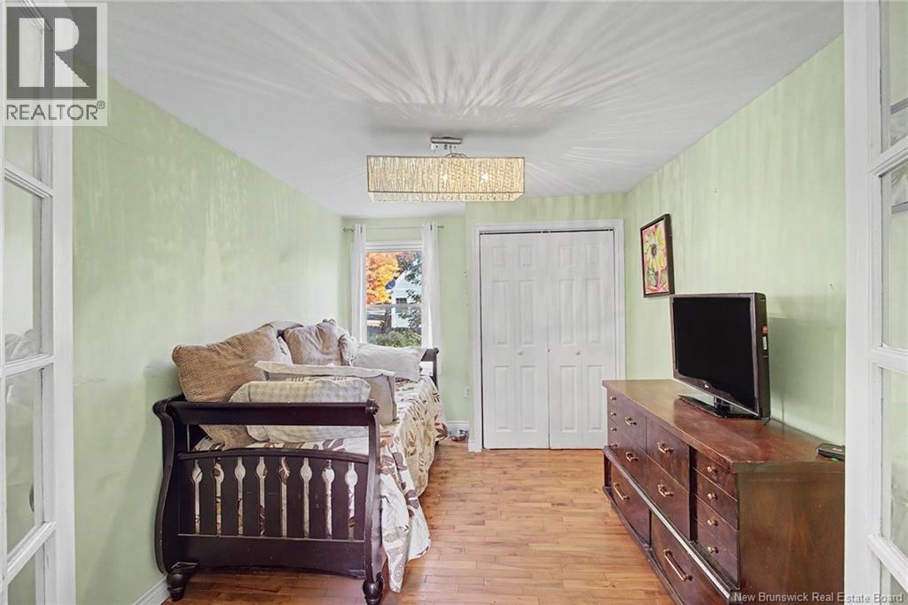 272 Hughes street - 25