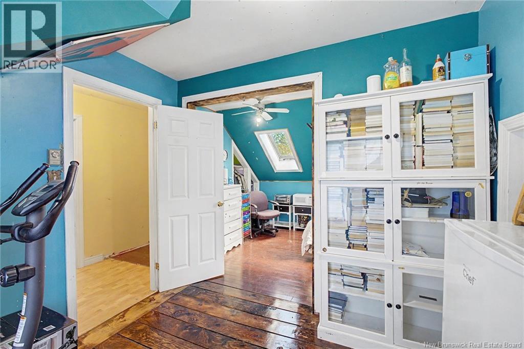 272 Hughes street - 28