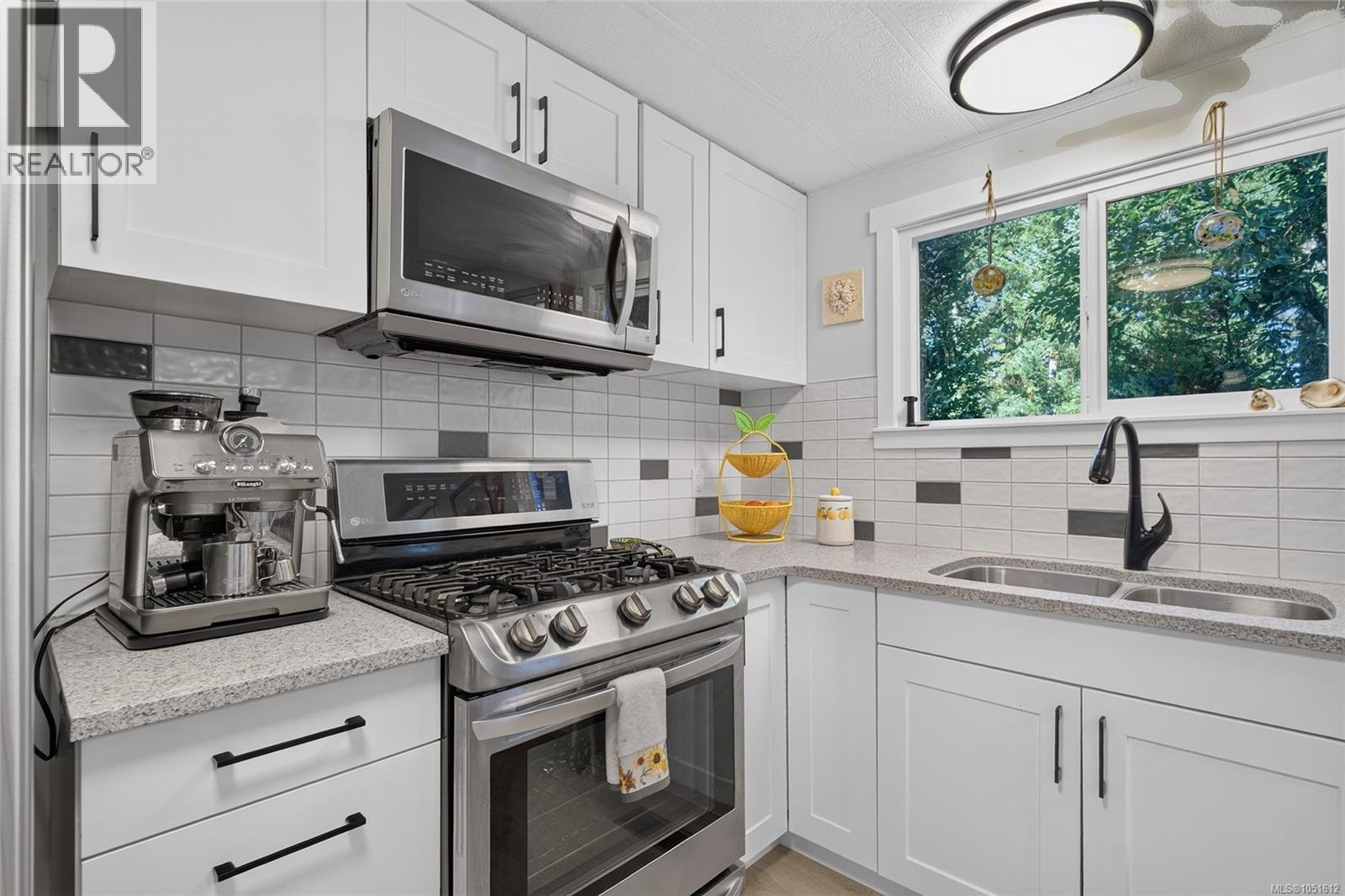 6071 Pine Ridge Cres, Nanaimo - Image 1