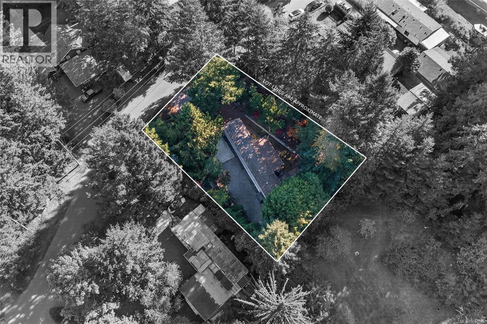 6071 Pine Ridge Cres - 35