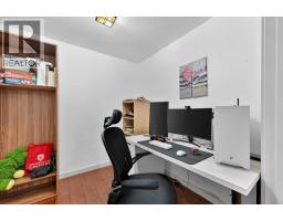 5835 28 Avenue NE - photo 25