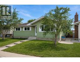 5835 28 Avenue NE - photo 3