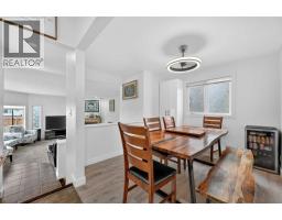 5835 28 Avenue NE - photo 9