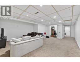 5835 28 Avenue NE - photo 29