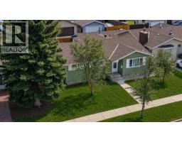 5835 28 Avenue NE - photo 44