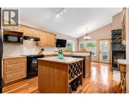 133 Strathlea Court SW - photo 5
