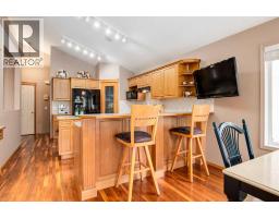 133 Strathlea Court SW - photo 8