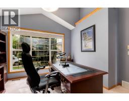 133 Strathlea Court SW - photo 16