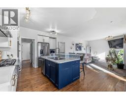 Primary Bedroom - 2 Drake Landing Road, Okotoks, AB T1S2M7 Photo 12