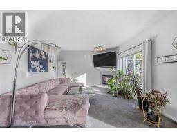 4pc Bathroom - 2 Drake Landing Road, Okotoks, AB T1S2M7 Photo 8