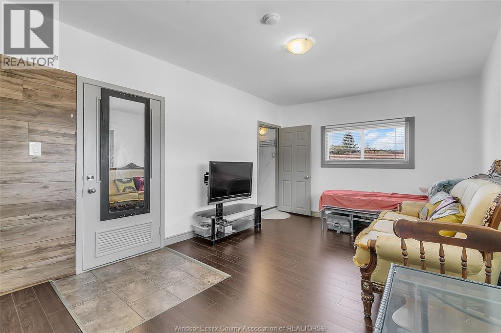 1500 Howard Avenue — photo 23