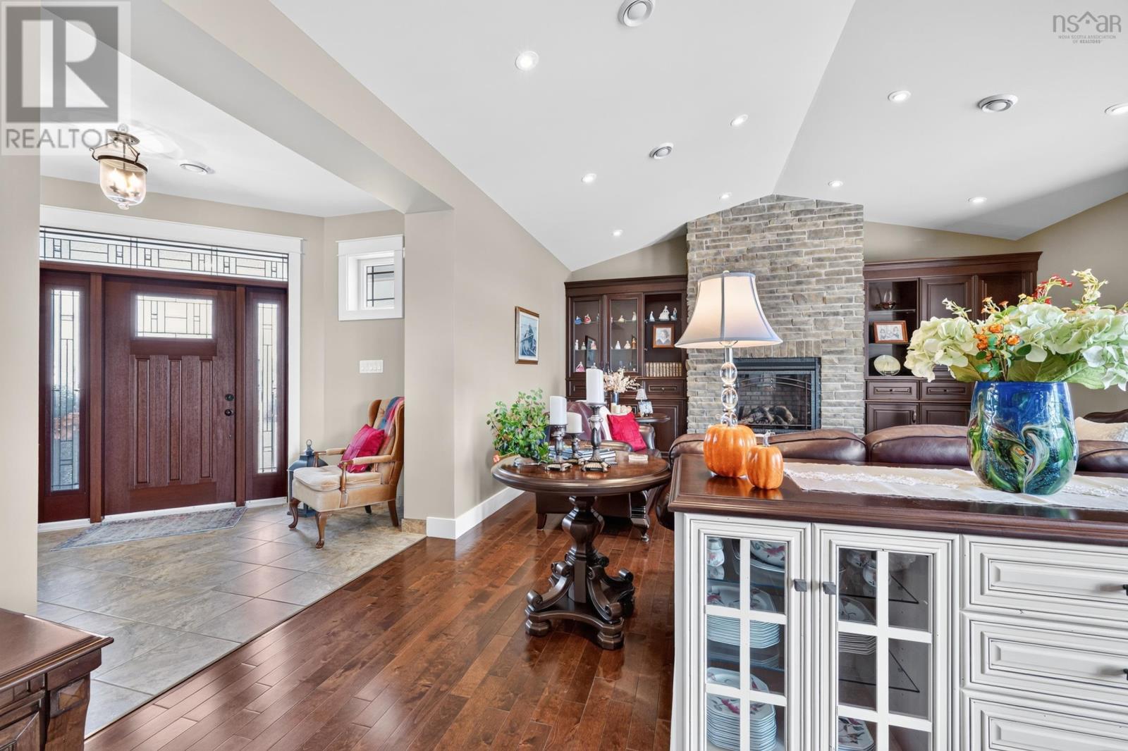 18 Clipper Court - 13