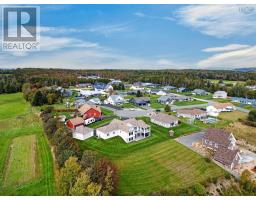 Family room - 18 Clipper Court, Westmount, NS B1R0A6 Photo 11