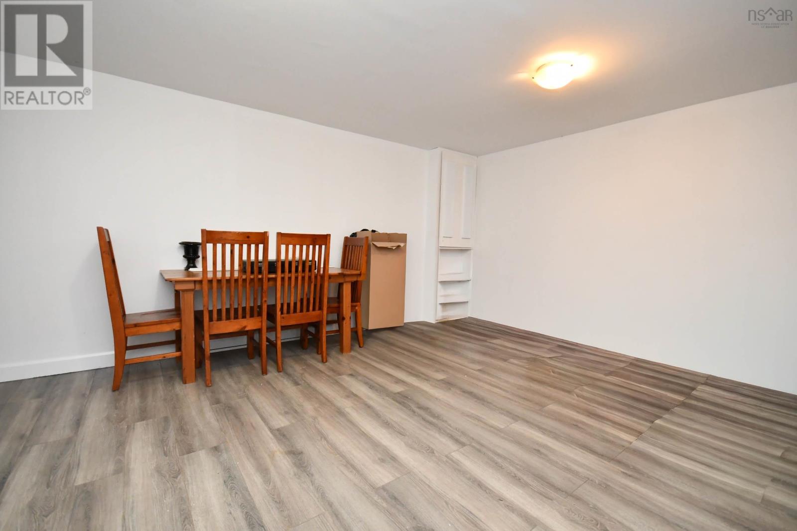 123 Gloria Court - 32