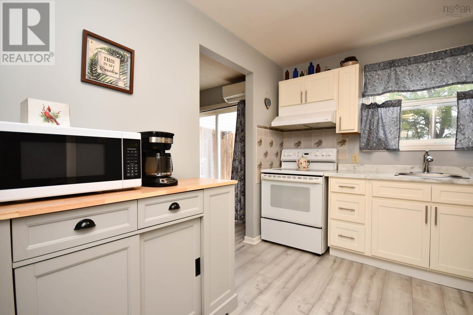123 Gloria Court - 4