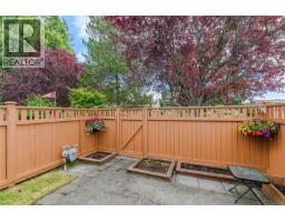 Kitchen - 54 2070 Amelia Ave, Sidney, BC V8L4X6 Photo 6