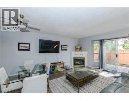 Living room - 54 2070 Amelia Ave, Sidney, BC V8L4X6 Photo 8