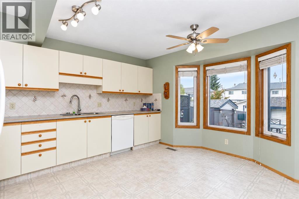 Listing photo – 67 Elwell Close, Red Deer