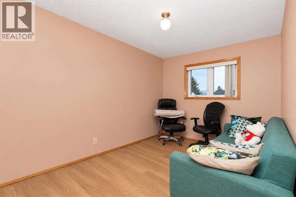 Listing photo – 67 Elwell Close, Red Deer